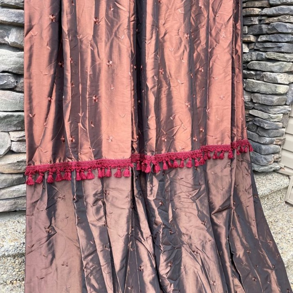 Drapes - Picture 6 of 10